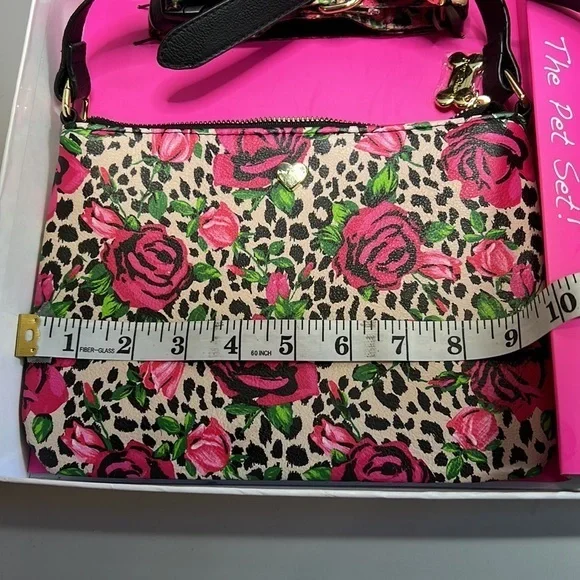 🌹Betsey Johnson The Pet Set Leopard 🌹. Three piece set. Rose floral print. - Picture 8 of 12